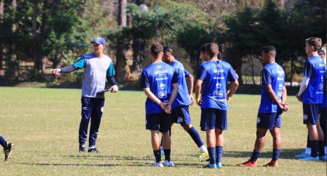 São José joga para seguir na zona de classificação 1