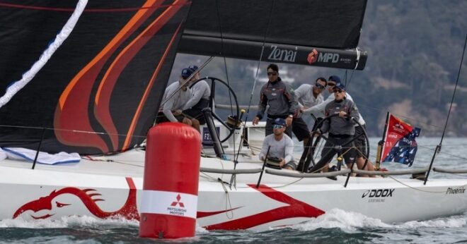 Semana de Vela de Ilhabela teve homenagem em regata 1