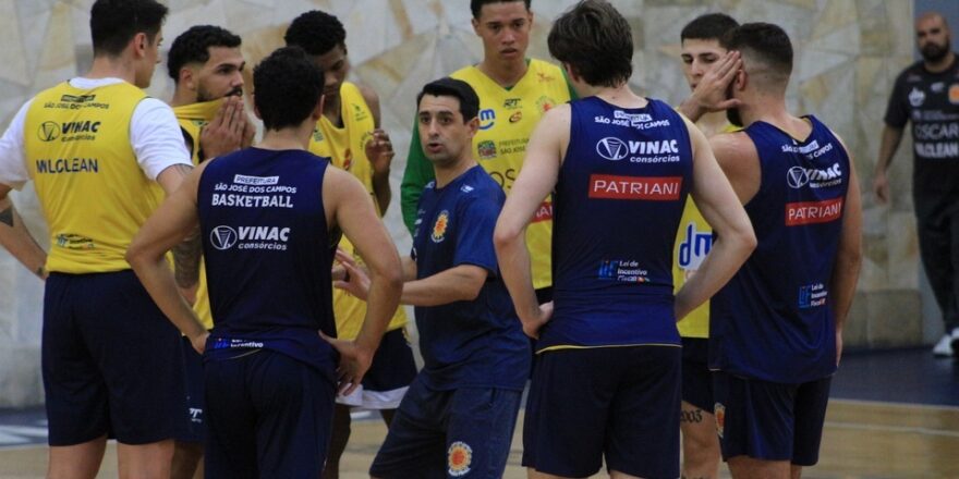 Em preparação para a temporada, São José Basketball apresenta