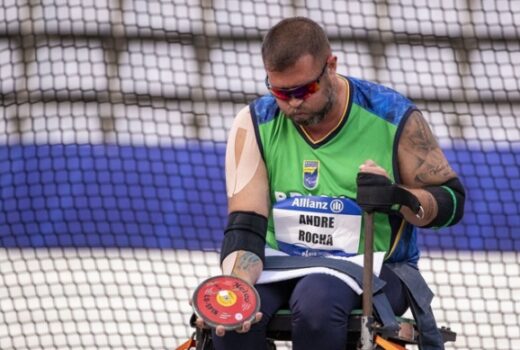 Tapetão tira medalha de paratleta taubateano 10