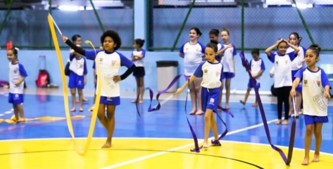 Ginástica rítmica também está no Escola Ativa joseense 1