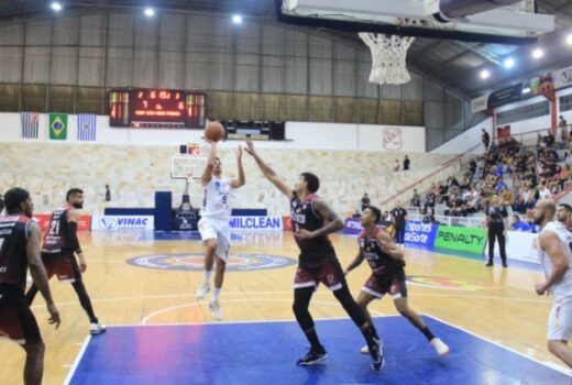 São José Basketball perde para o favoritismo do Franca 11