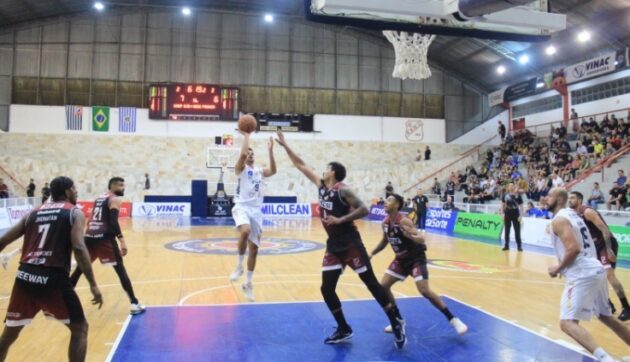 São José Basketball perde para o favoritismo do Franca 1