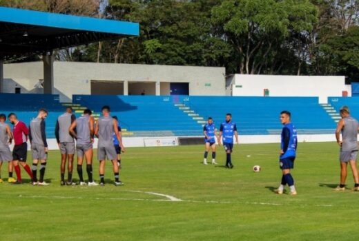 São José fez jogo-treino e viu concorrente tropeçar 3