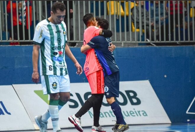 Futsal da região tem vitória e derrota no Paraná 2