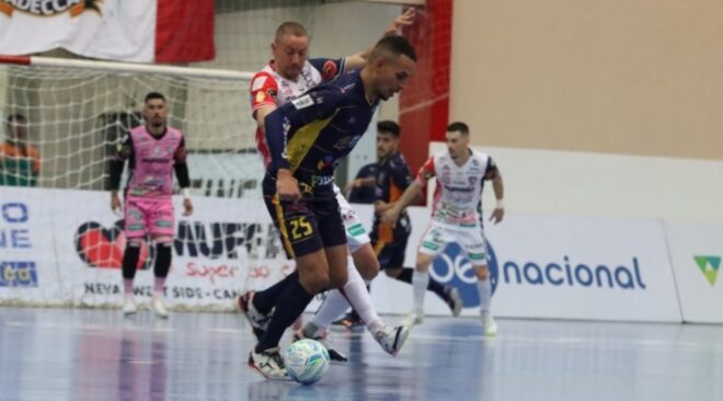 Futsal da região tem vitória e derrota no Paraná 1