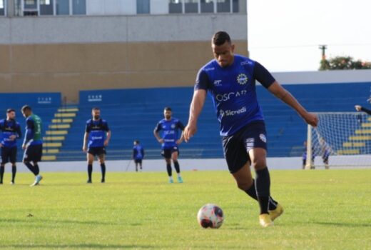 São José visita a líder Portuguesa e quer manter embalo 7