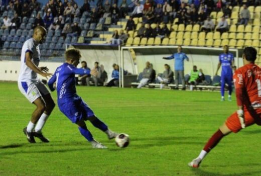 São José joga confronto direto que vale vice-liderança 13