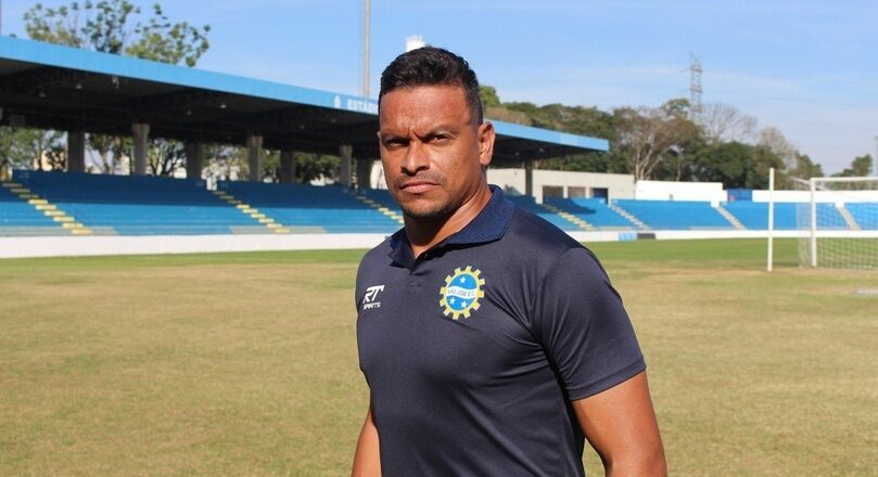 São José completa elenco anunciando centroavante 1