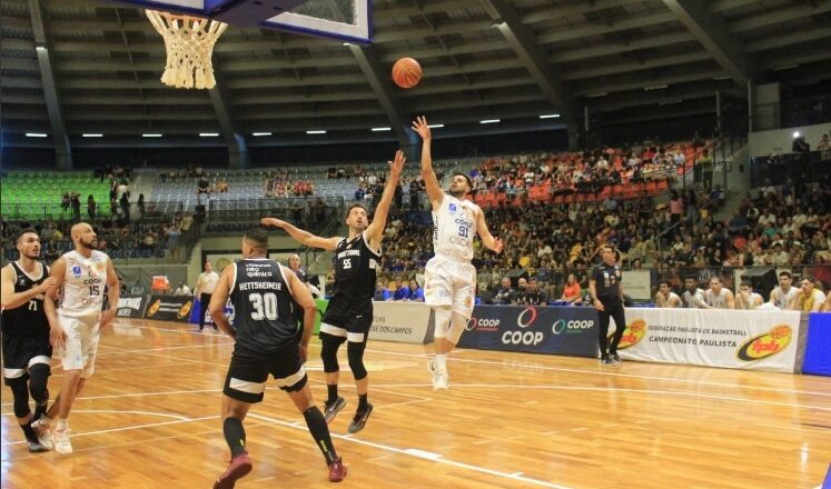 São José Basketball vence confronto valendo posição 1