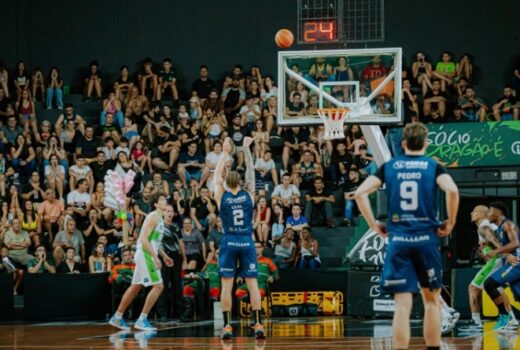 São José Basketball vira e vence em Bauru 12