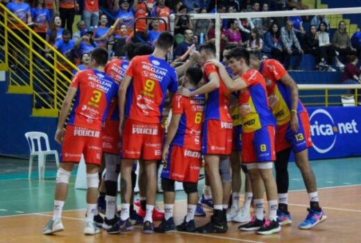 Vôlei joseense volta à arena e busca primeira vitória 12