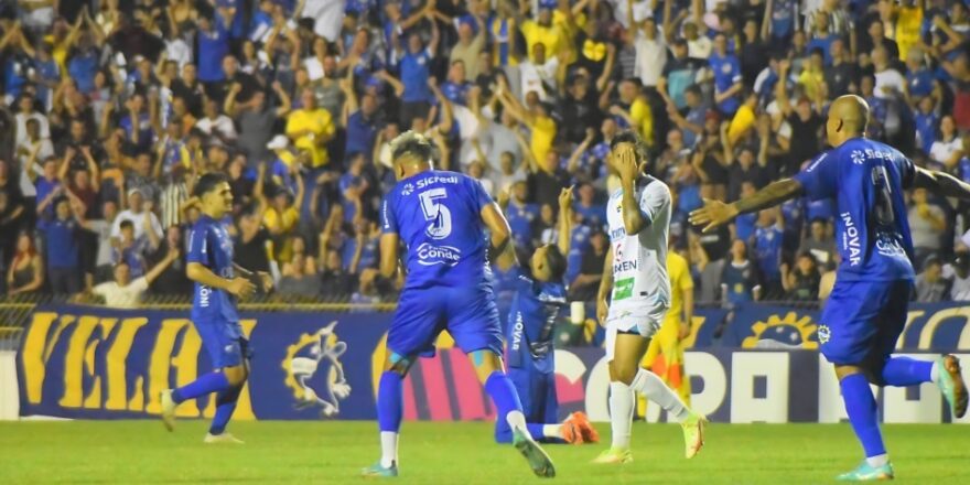São José avança às semifinais aplicando goleada 1