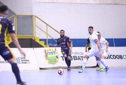 Clássico do Vale do futsal termina com empate no fim 6