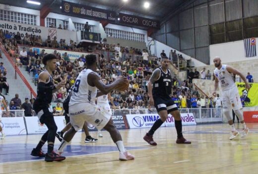 São José Basketball perde no desempate às finais 11