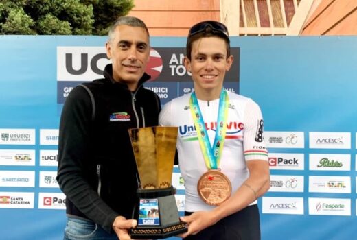 Ciclismo de Pinda sobe em pódio internacional 7