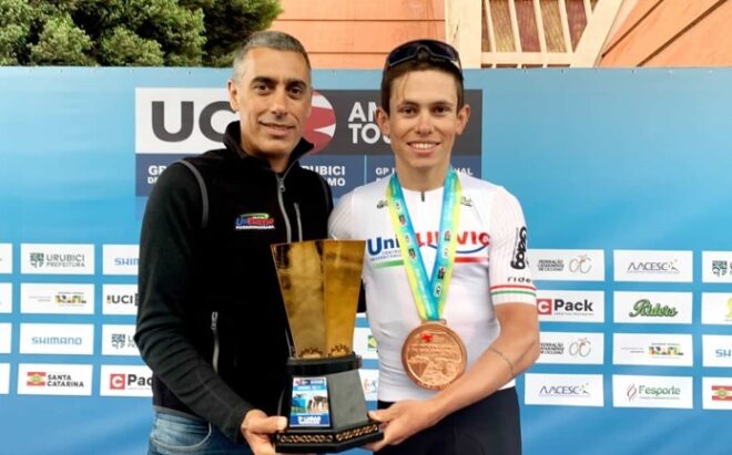 Ciclismo de Pinda sobe em pódio internacional 1