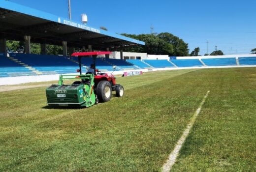 São José tem quarta semana, cuida do campo e contrata 12
