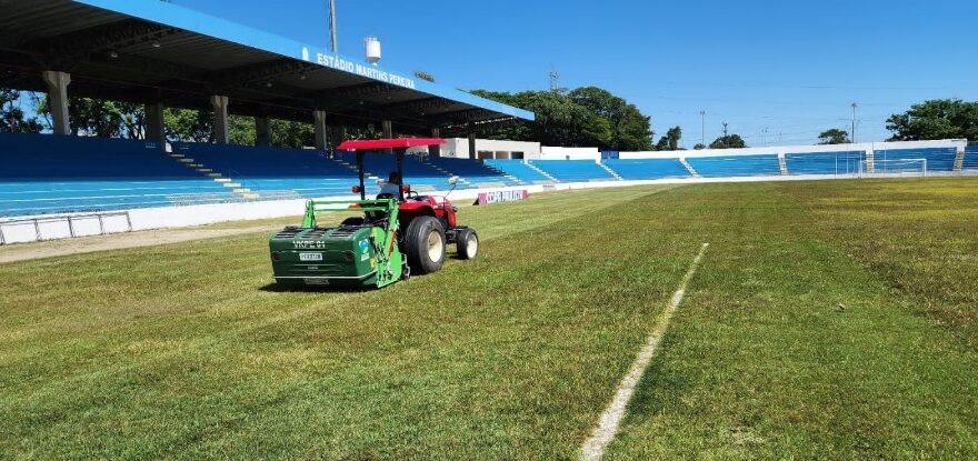 São José tem quarta semana, cuida do campo e contrata 1