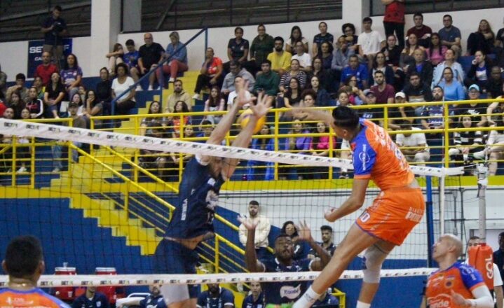 Vôlei joseense faz 3 a 0 no até então invicto Minas 1