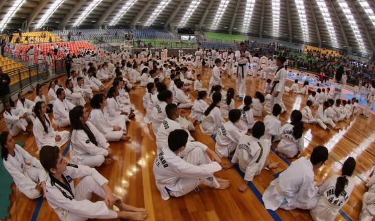 Taekwondo e vôlei sentado têm eventos em São José 1