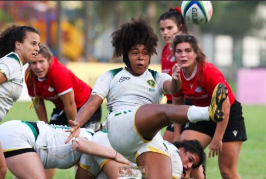 Rugby feminino brasileiro comemora vitória histórica 17