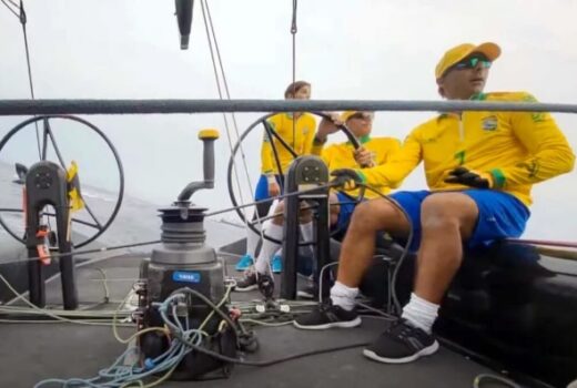 Seleção Brasileira de Vela já está no mar do Mundial 1