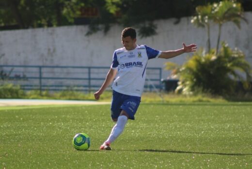 Taubaté anuncia lateral que já conquistou acesso 11