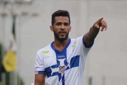 Taubaté confirma atacante como quarto nome da lista 1