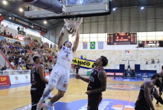 São José Basketball sente a força do Franca e perde 3