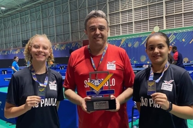 Mesatenistas de Jacareí trazem medalha do Brasileiro 1