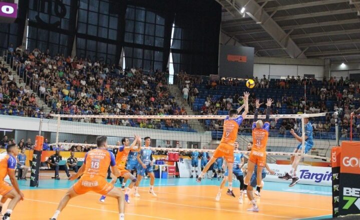 Vôlei joseense soma mais três pontos e segue na ponta 1