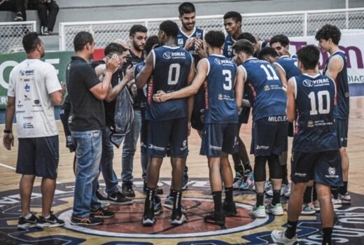 Basquete joseense abre finais do Paulista Sub-20 13