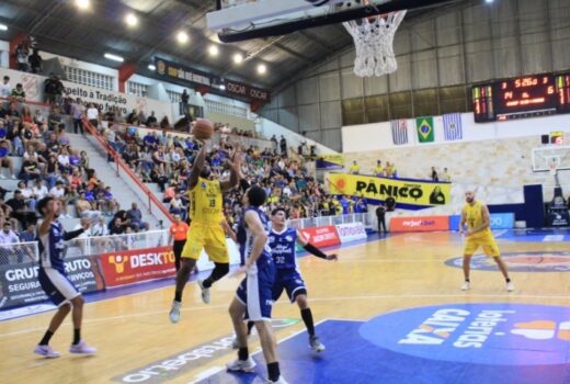 São José Basketball reencontra vitória no NBB 1