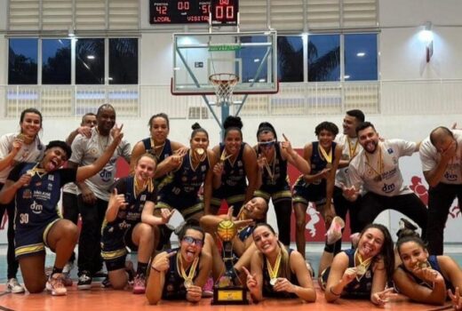 Basquete feminino joseense festeja outro título na base 5
