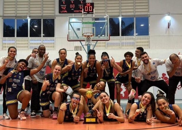Basquete feminino joseense festeja outro título na base 1