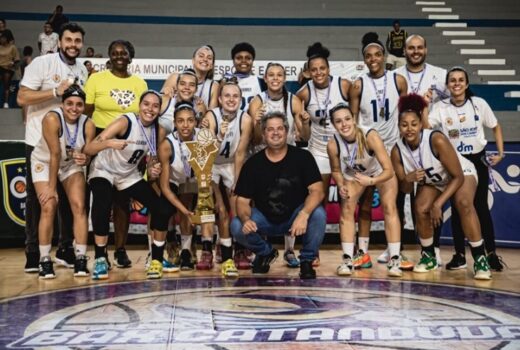 Basquete feminino joseense comemora título nacional 1