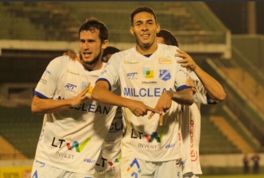 Taubaté negocia zagueiro que estava voltando ao clube 5