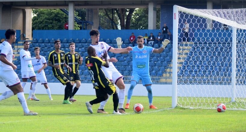 Atlético Joseense leva gol no fim e perde na estreia 1