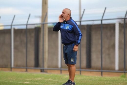 São José renova com técnico do time feminino 4