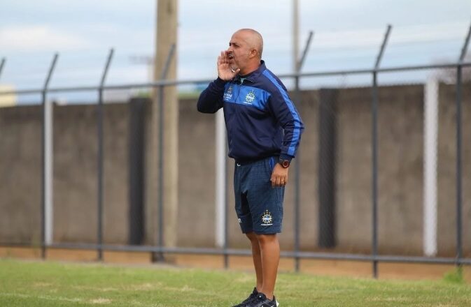 São José renova com técnico do time feminino 1