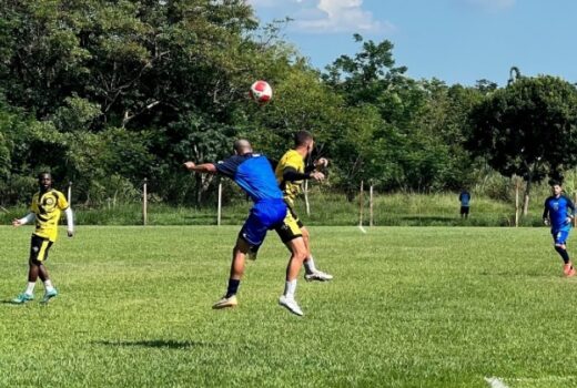 São José sai do penúltimo para o último jogo-treino 1