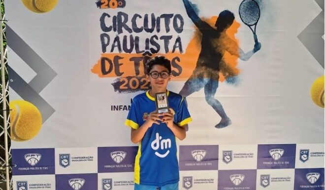 Tenista festeja o primeiro título joseense do ano 1