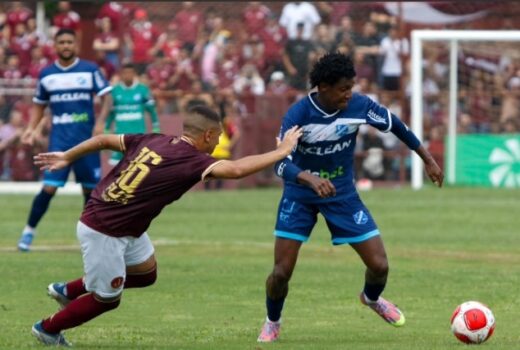 Taubaté perde e descola da zona de classificação 1