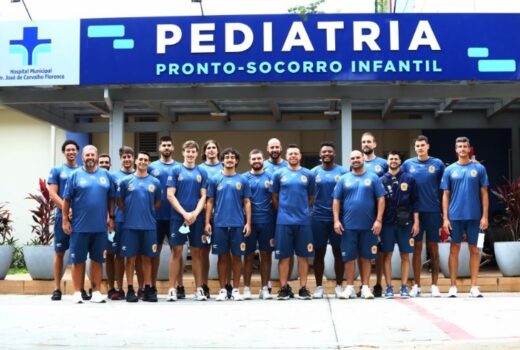 São José Basketball visitou crianças em hospital 11