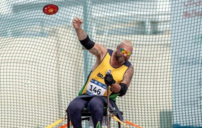 Paratleta de Taubaté vence campeão do mundo em Dubai 1