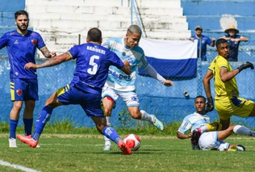 Taubaté amarga primeira derrota em casa 1
