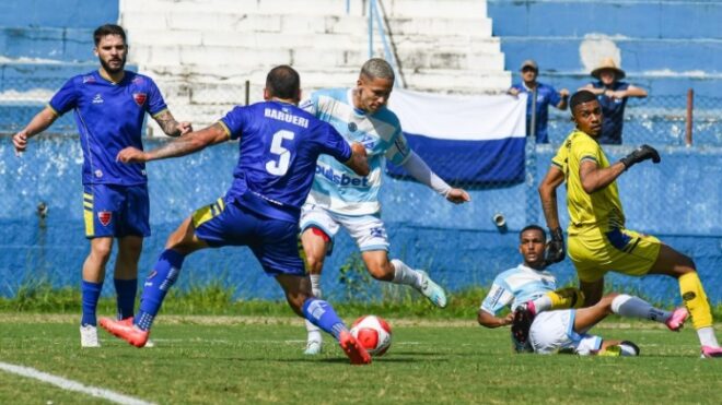 Taubaté amarga primeira derrota em casa 1