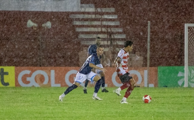 Taubaté joga confronto direto pela vice-liderança 1