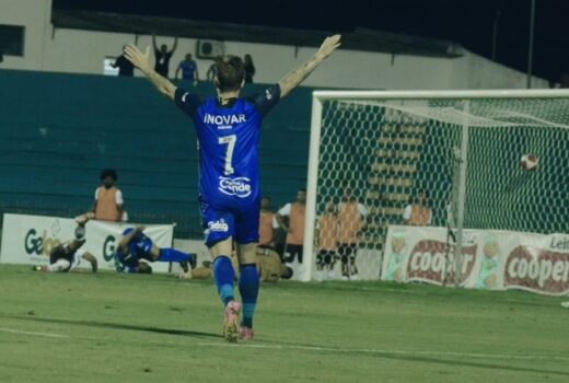 São José joga mal e perde a primeira em casa 13